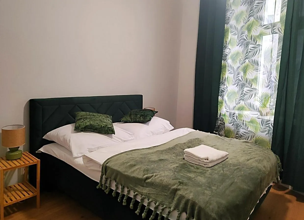 Hugo Eden Apartments Cracóvia Polónia